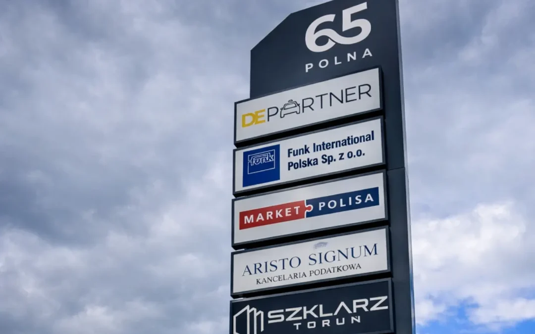 Jak najlepiej oznakować reklamowo budynek biurowy, w którym jest wielu najemców?