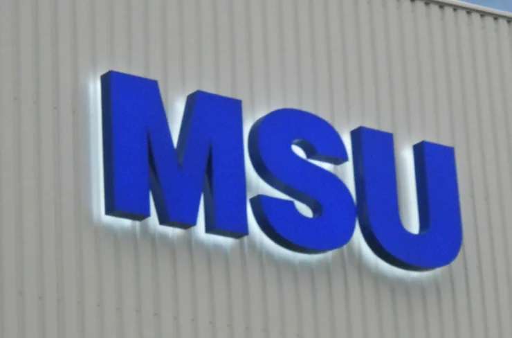 Zamontowane logo MSU