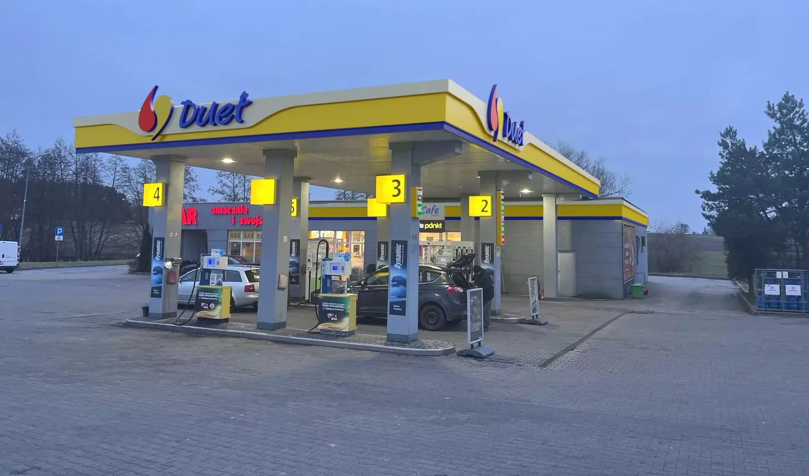rebranding stacji paliw Graffico