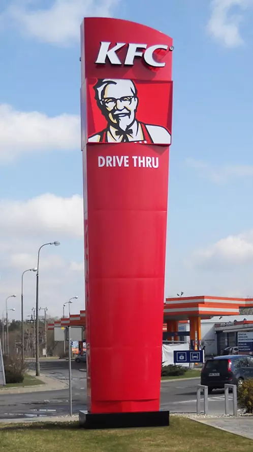 pylon reklamowy producent Graffico