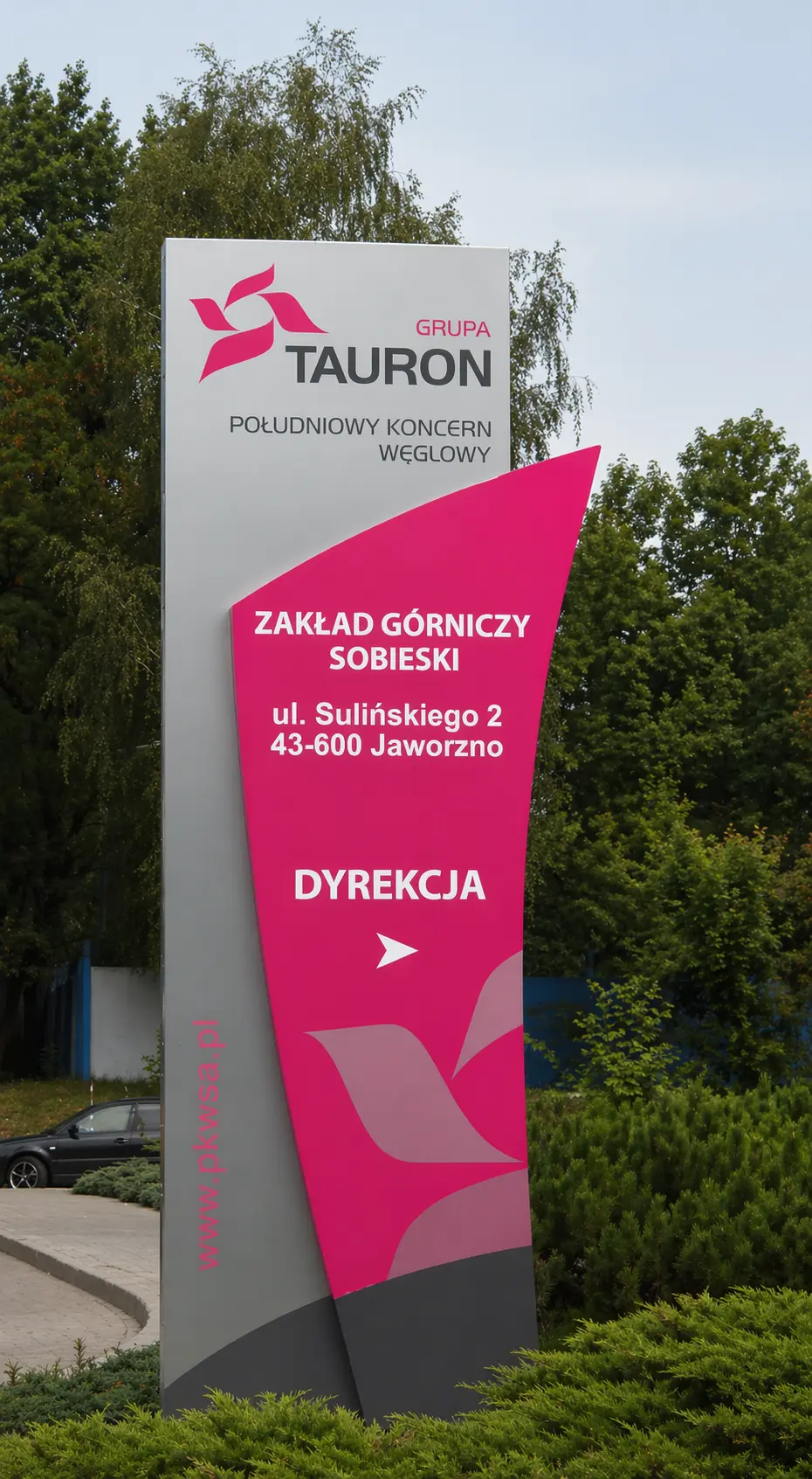 pylon reklamowy producent Graffico