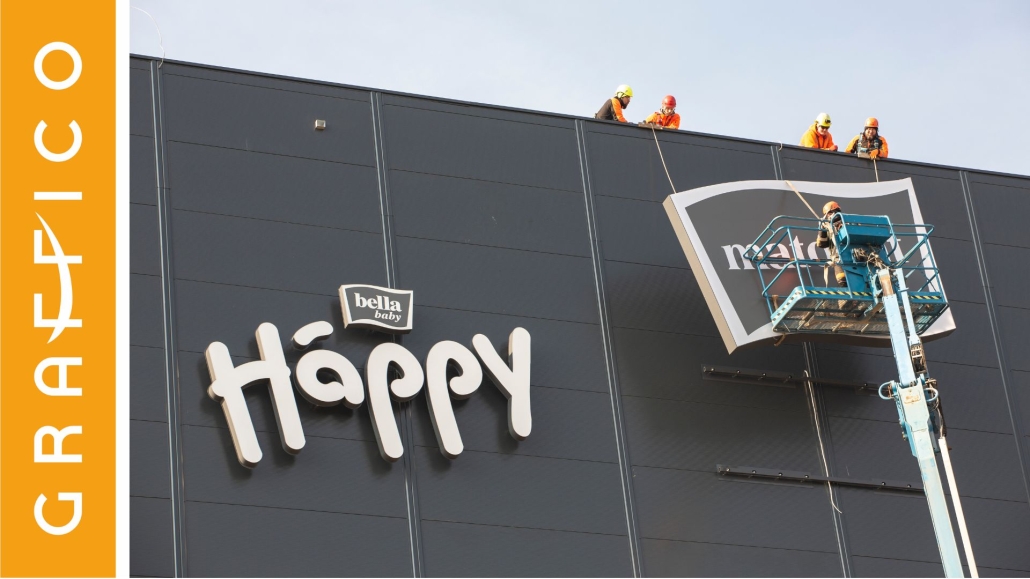 logo na elewacji  producent Graffico