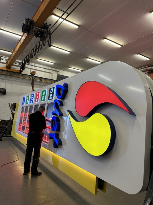 pylon cenowy Graffico