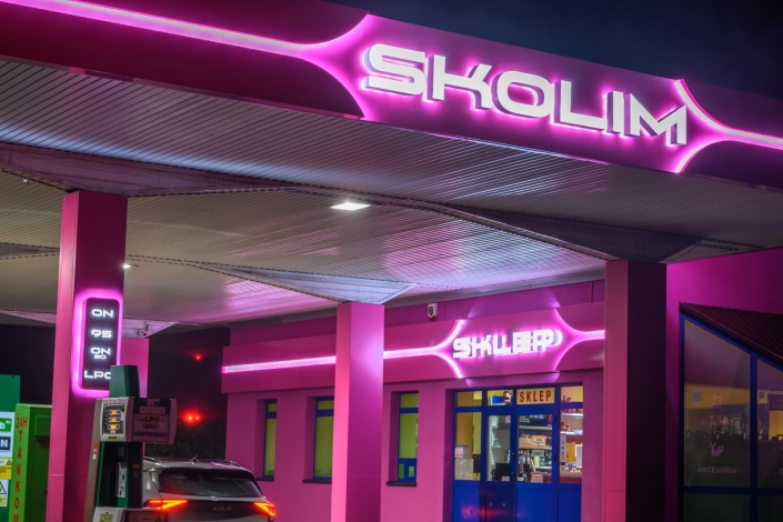 Skolim stacja paliw Graffico