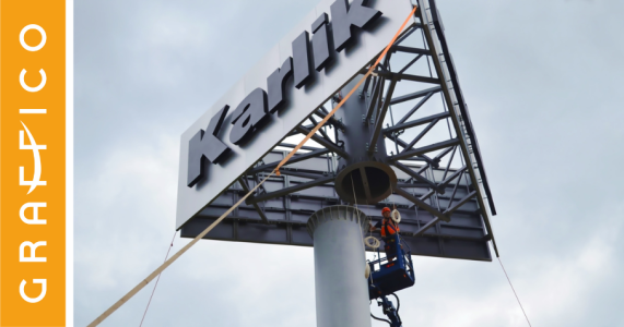 montaż reklam wielkogabarytowych