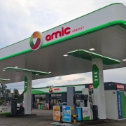 otok na wiacie stacji paliw